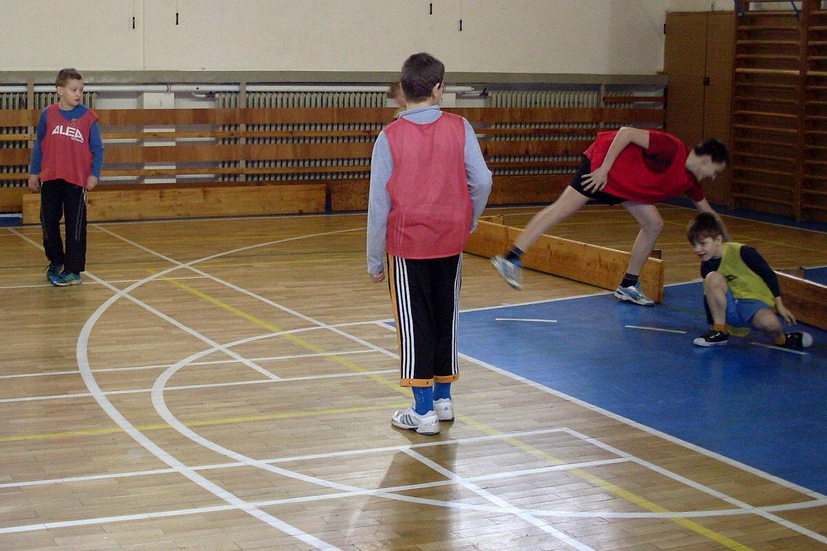 05 - Snajpr. Ovšem jak se Sobík ocitl na hřišti soupeře, je mi záhadou.