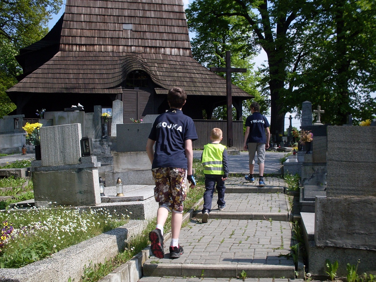 24 - dřevěný kostelík v Prstné