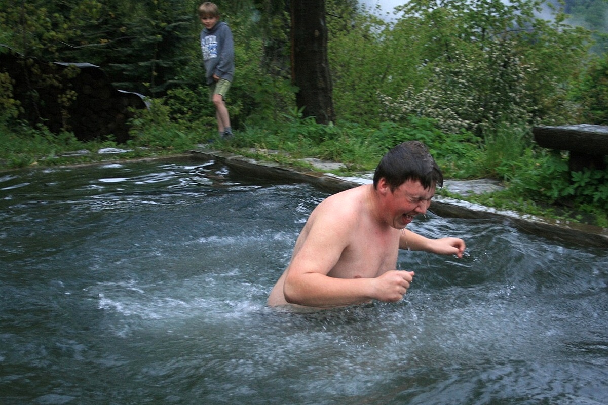 23 - balenoptera musculus (ještě chvíli bude Šimi přihlížet a asi se počůrá); (foto Antek)