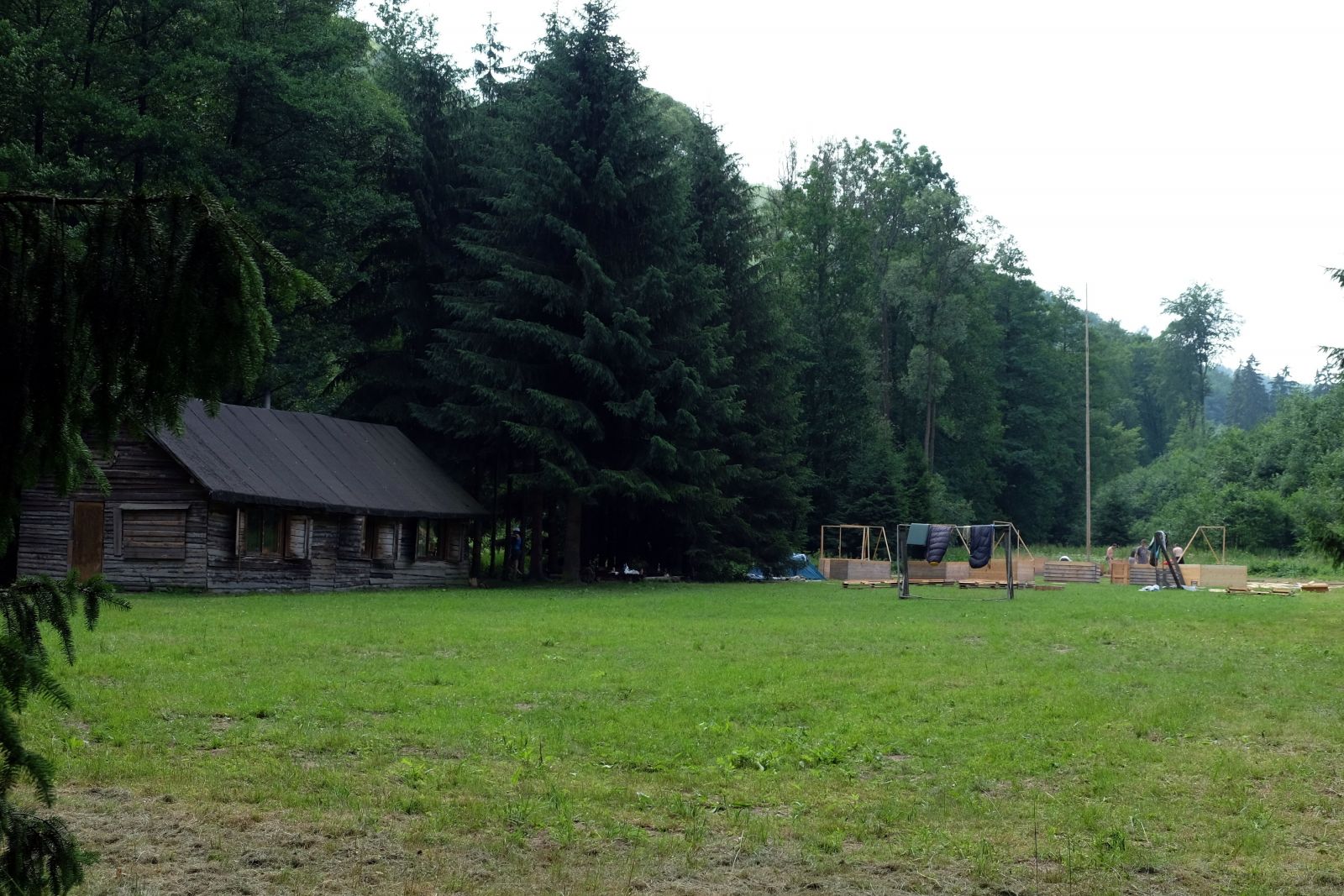 Výstavba tábora