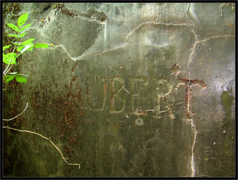 58 - jméno "Aubert" či "Joubert"