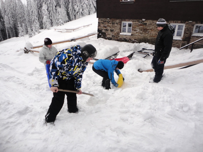 23 - skupina inženýrů se pod vedením Sochora rozhodla přebudovat skokanský můstek