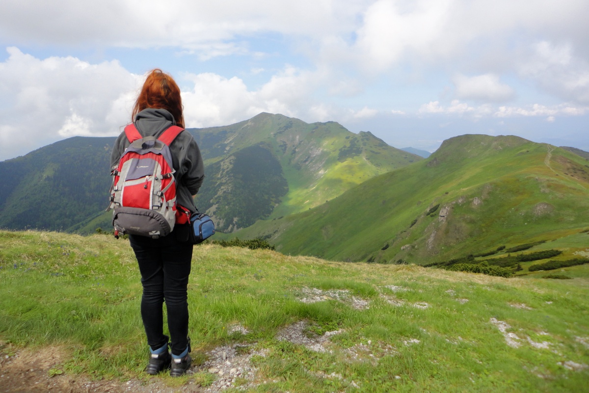 05 - Lála zírá na druhou část hřebene - tam dnes nepůjdeme