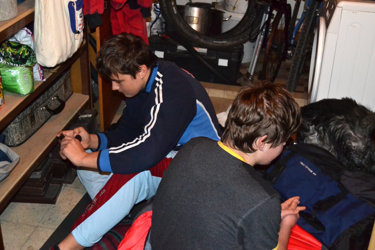 02 - Aidy a Koumes v rysím chlívku