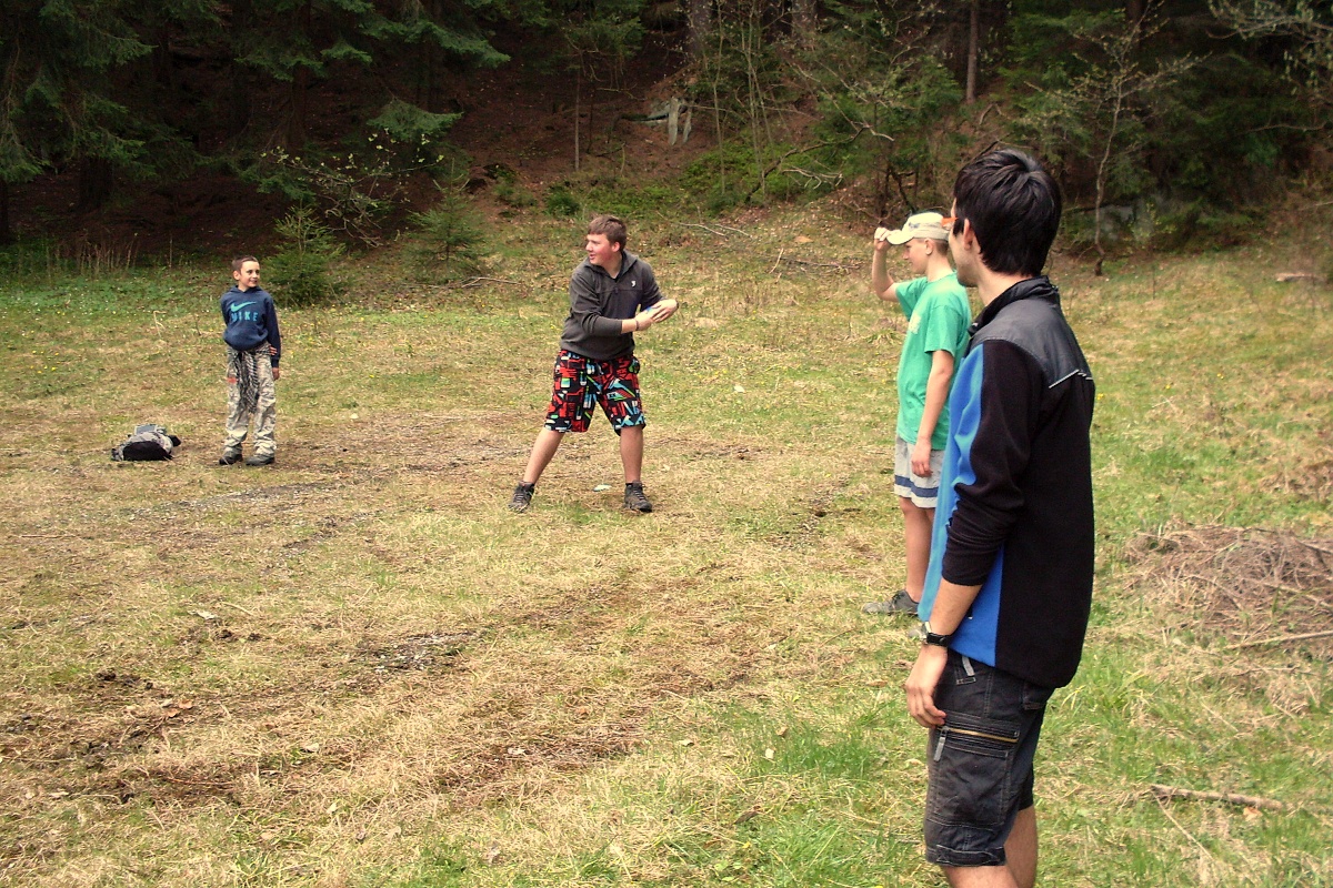 33 - Pozor! Vrhá Sochor.