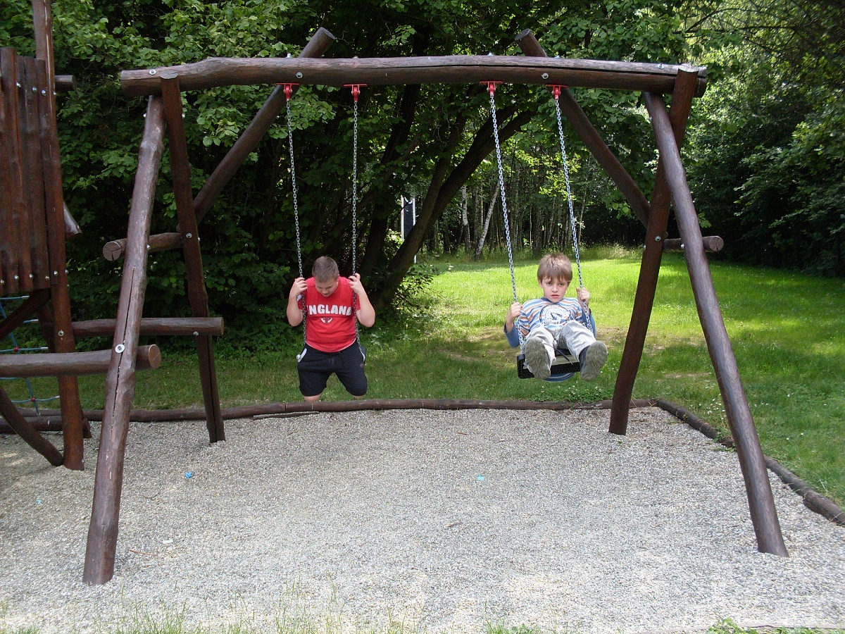 15 - Shrek a Sobík na houpačkách