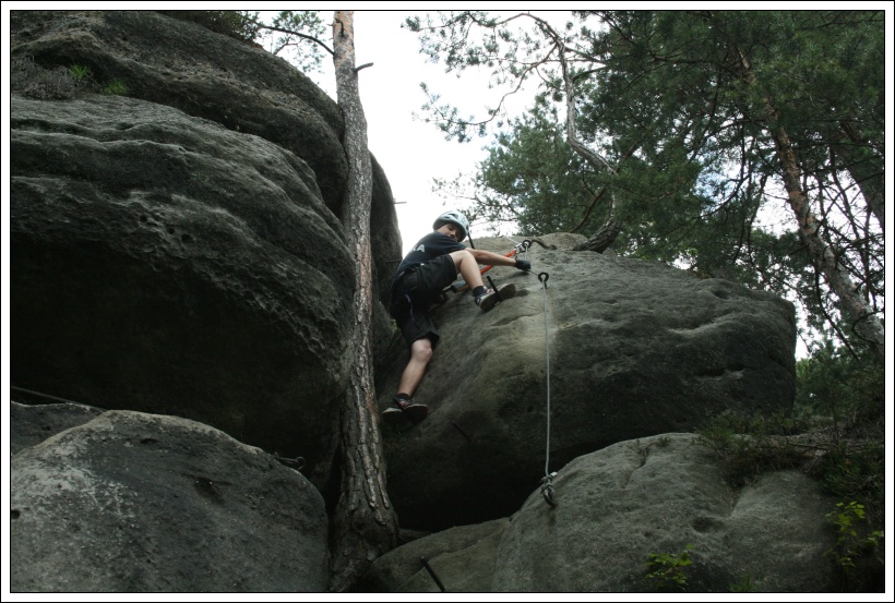 101 - a jsme tady. V Johnsdorfském skalním městě. Ferrata (německy klettersteig), se jmenuje "Zadrátovaná jeptiška.