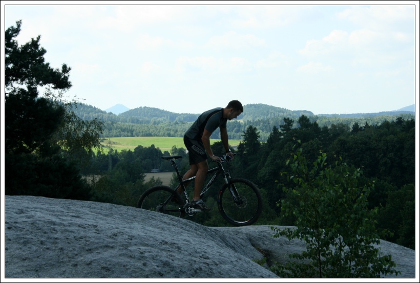 090 - Fili a bicykl na Sloních kamenech