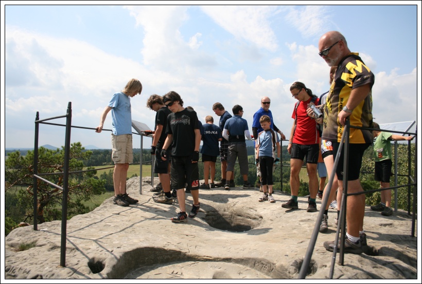 133 - na vrcholu "výhledny" další Panenské skály - tentokrát z Havraních skal